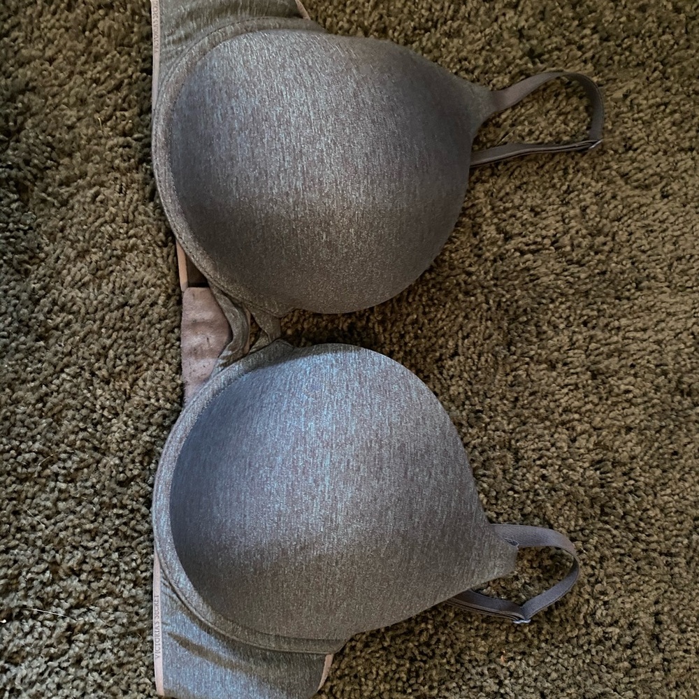 Victoria’s Secret perfect shape 36 D bra